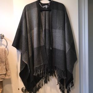Marc New York Gray Shawl K1